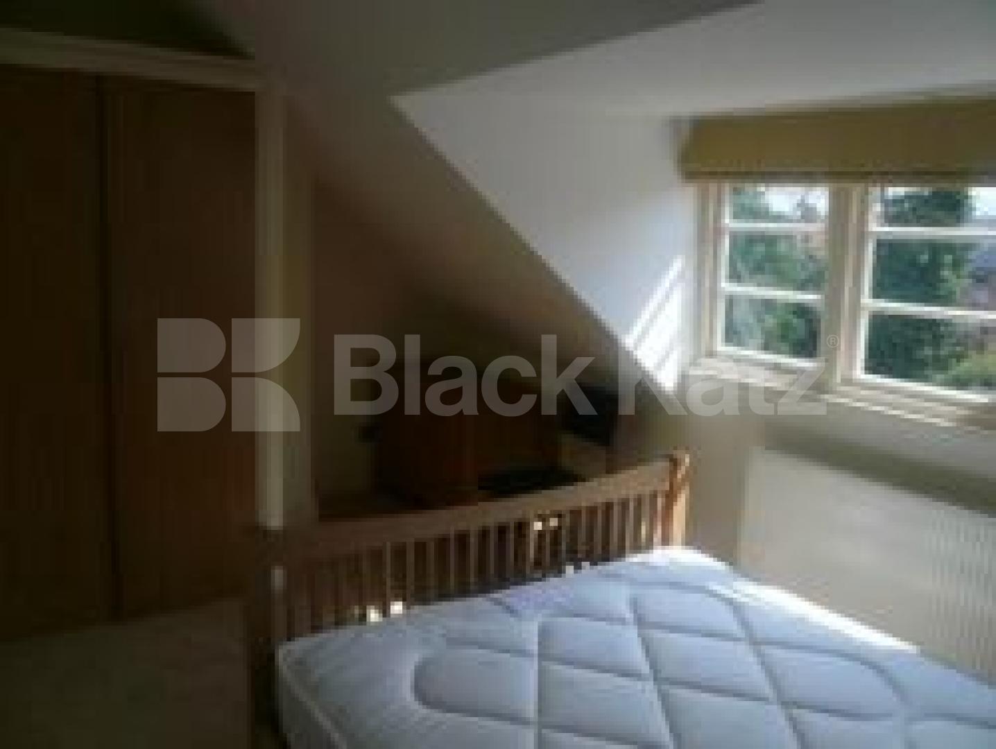 			Only 1 month's deposit instead of 6 weeks saving £575!, 2 Bedroom, 1 bath, 1 reception Flat			 Wolseley Road, CROUCH END N8